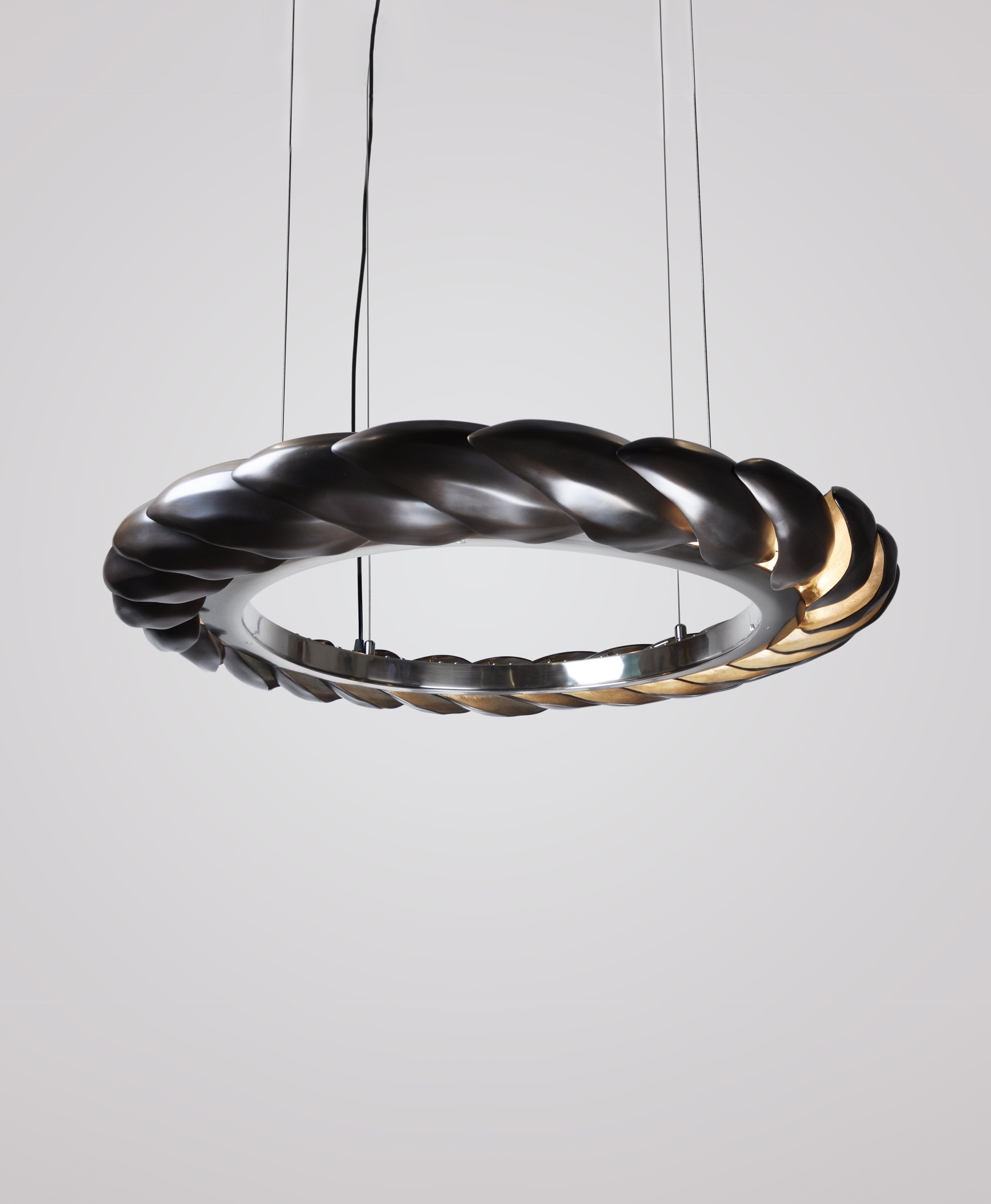 Satin Nickel with Classic Bronze Pods and Dutch Platinum Interior