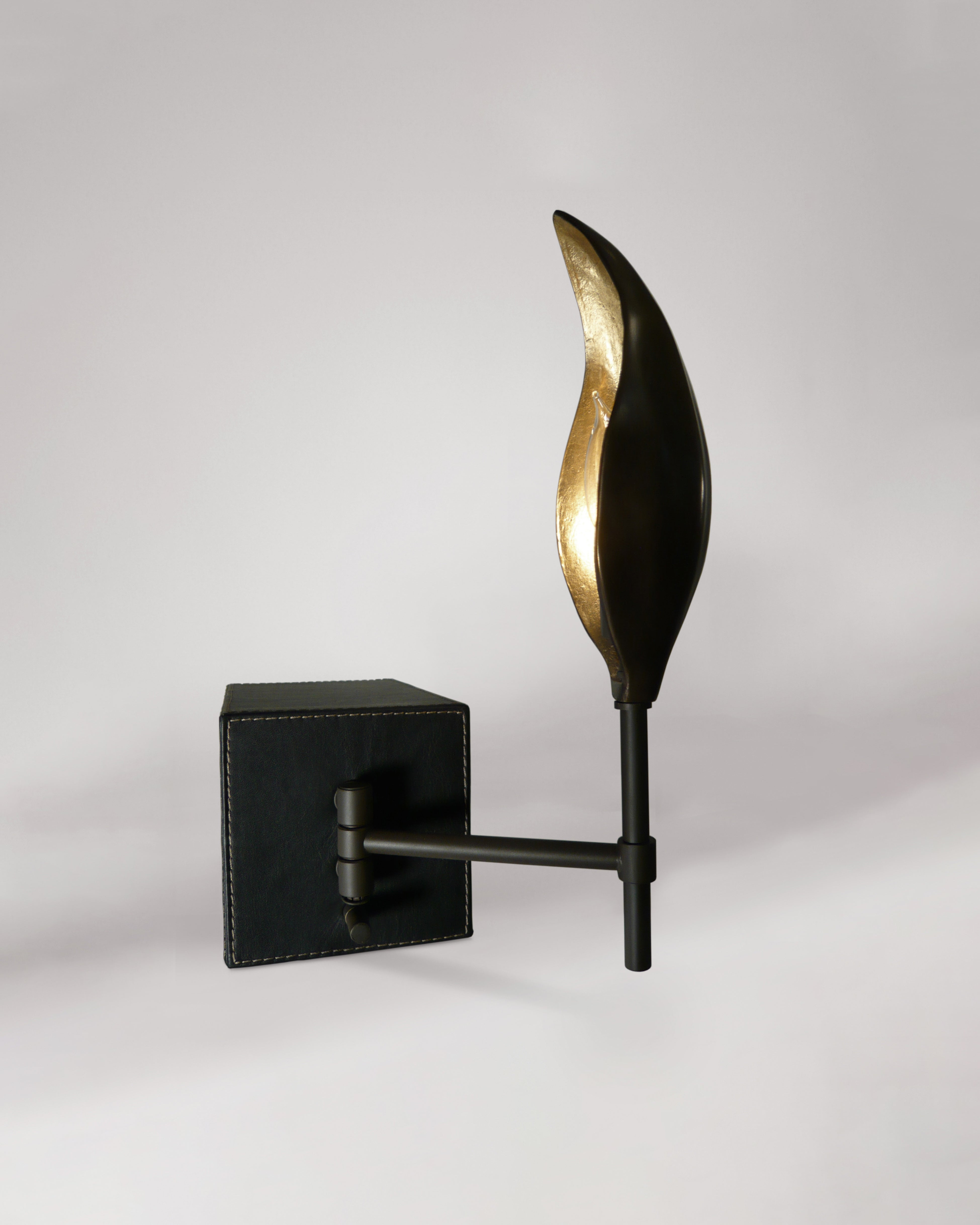 Black Leather with Oil Rubbed Bronze, Classic Bronze Pods and Dutch Platinum Interior